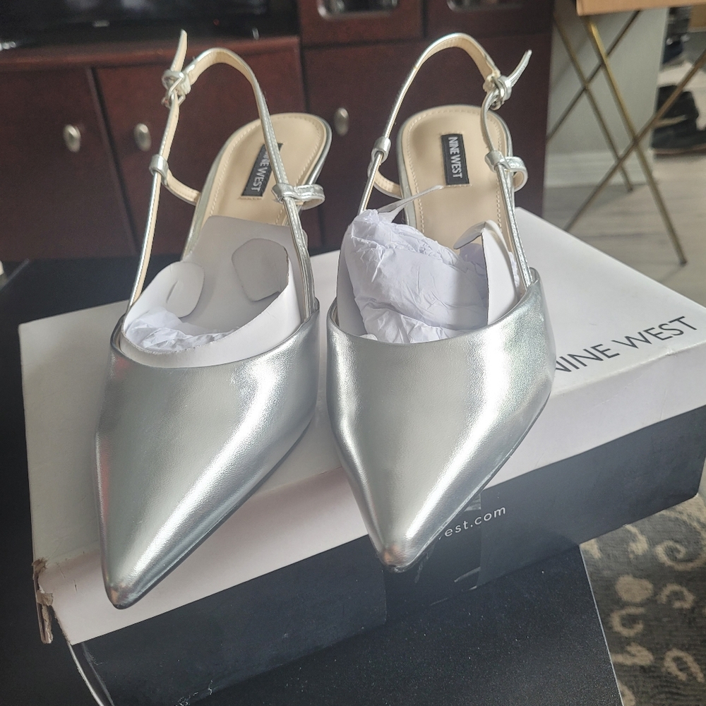 Nine West Silver Heels Sophisticated Style - Picture 7 of 9